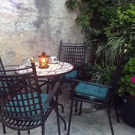 Old Stone House